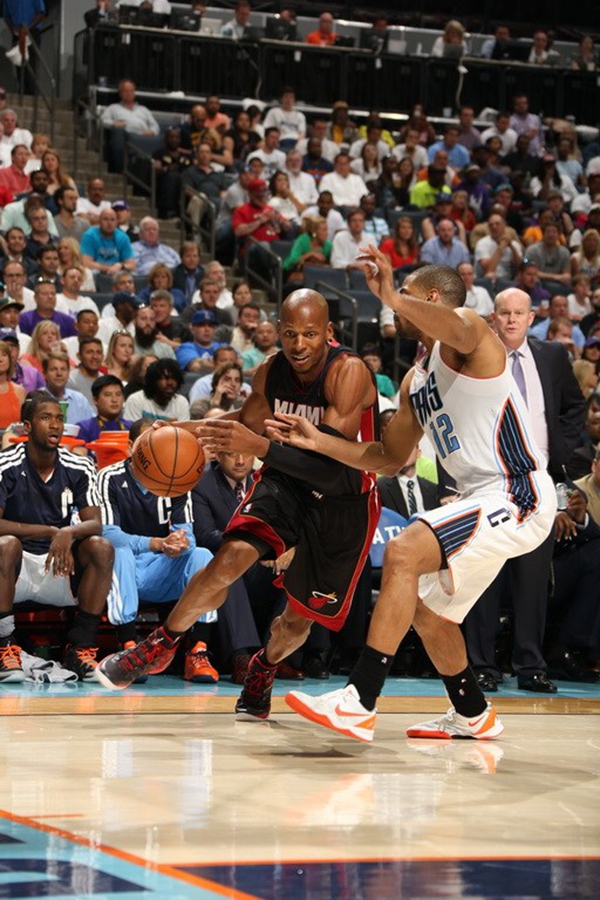 也使他在国 也使他在国